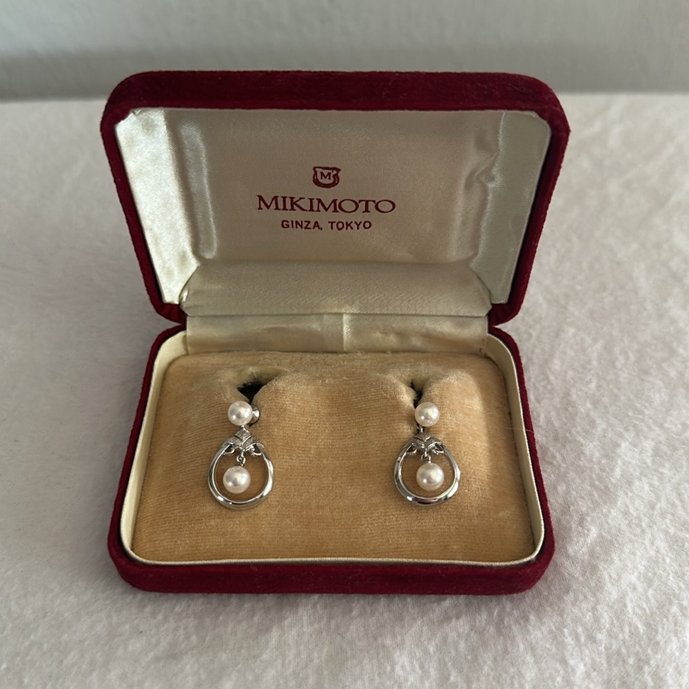 Vintage Mikimoto Silver Drop Pearl Earrings and Necklace - Picture 2 of 7